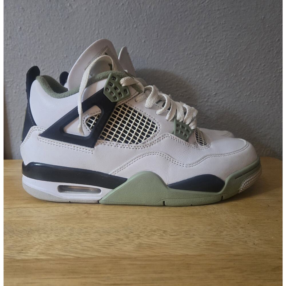 Air Jordan 4 Retro Women's Size 7.5 Seafoam AQ9129-103 - Picture 1 of 8
